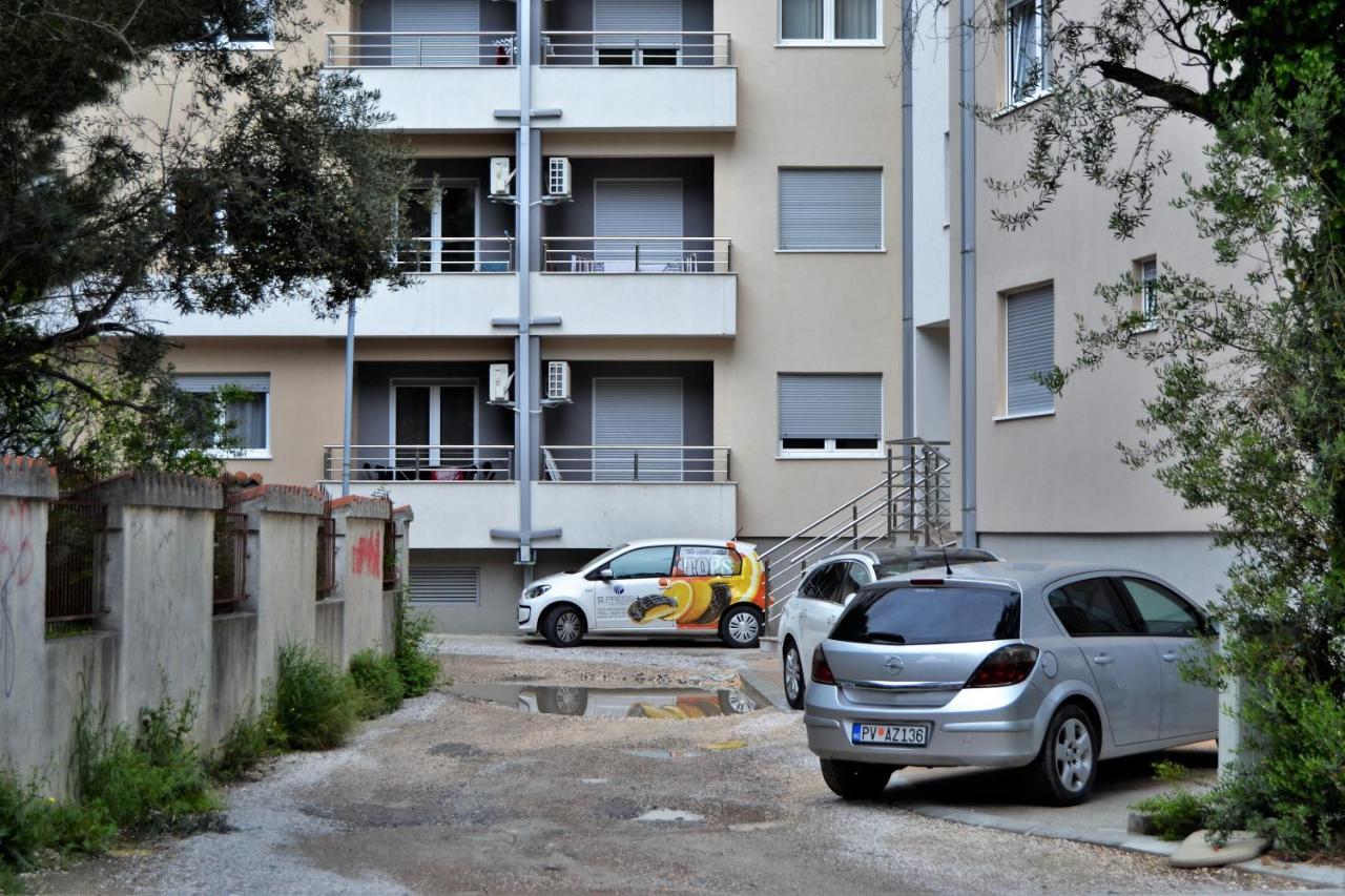 Yeshill Apartment
