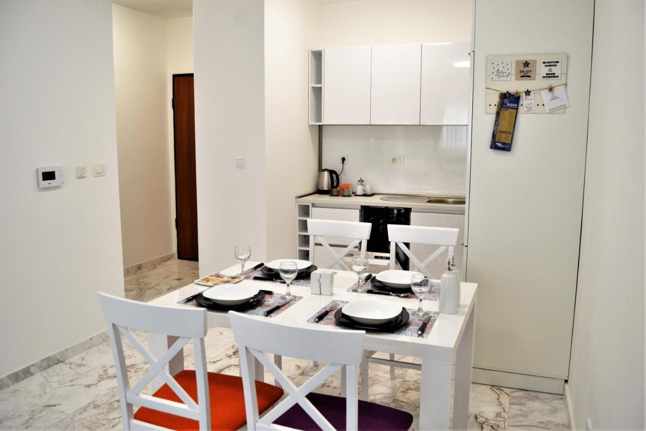 Yeshill Apartment Budva